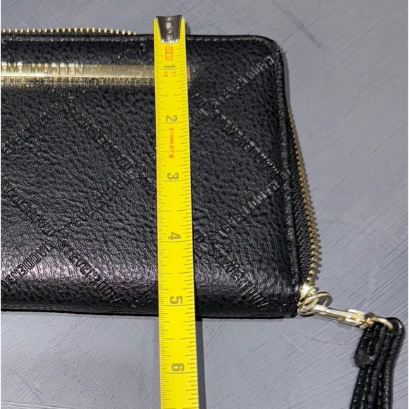 Steve Madden Logo Black Embossed Wristlet Wallet - Picture 9 of 9